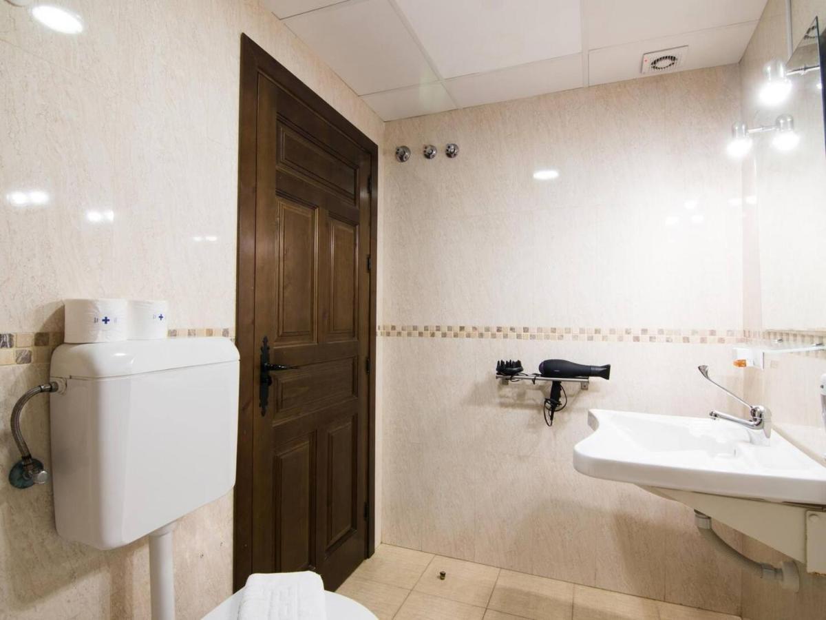 Apartament Tuguest Plaza De Gracia Grenada Zewnętrze zdjęcie